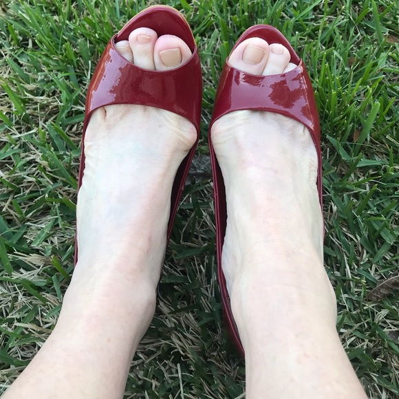 Steve Madden 8.5 Red Peep Toe Wedge - Picture 6 of 10